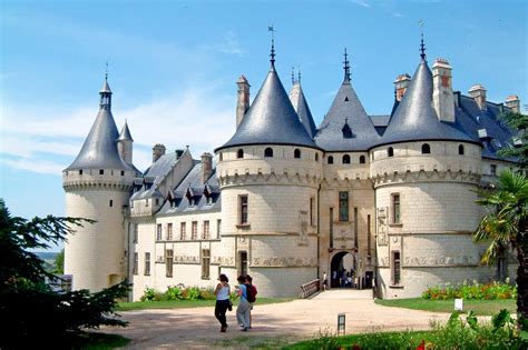 the castle of chaumont.